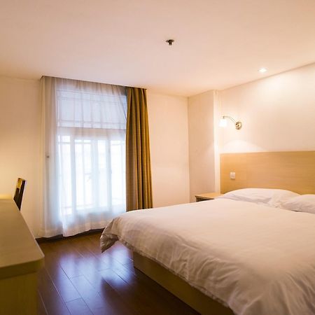 Motel Chongqing Jiefangbai Hongyadong Pedestrian Street Екстер'єр фото
