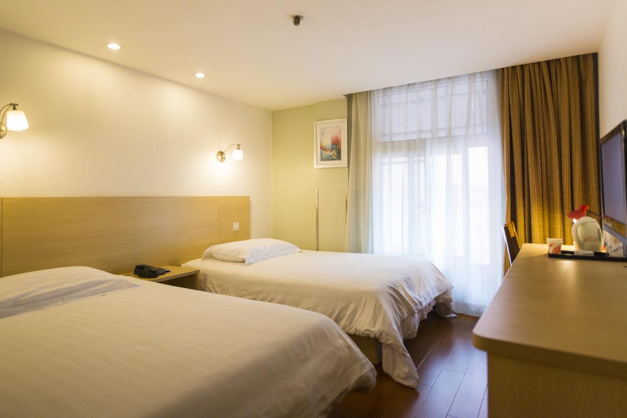 Motel Chongqing Jiefangbai Hongyadong Pedestrian Street Екстер'єр фото